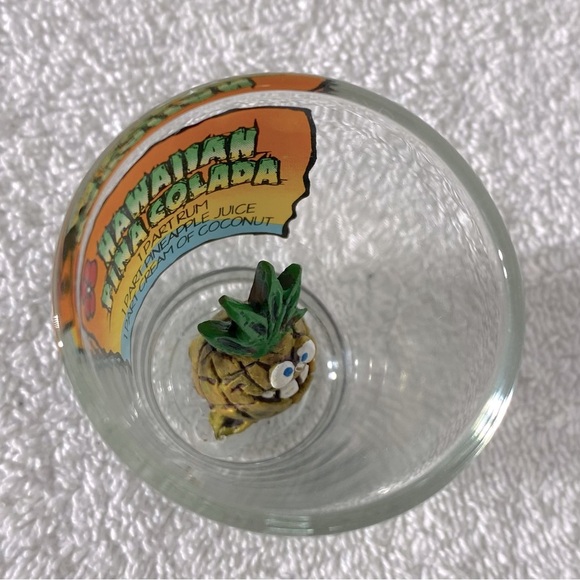 Vintage Hawaiian Pina Colada Pineapple Souvenir Shot Glass - Picture 5 of 7